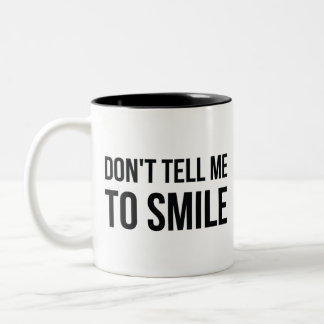 Taza Bicolor No me diga sonreír