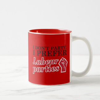 Taza Bicolor No voy de fiesta. Prefiero partidos laboristas