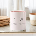 Taza Bicolor Nombre de monograma Minimalista rosado moderno Rub<br><div class="desc">Aumente su rutina matutina con nuestro Rubor Pink Modern Monograma Minimalista Nombre Coffee Mug. Esta elegante taza aporta un toque de elegancia contemporánea a su ritual diario del café. Está diseñado pensando en la calidad y presenta un diseño minimalista en rosa ruidoso clásico, lo que lo convierte en una adición...</div>