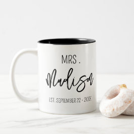 Taza Bicolor Nombre personalizado de la Sra. Fecha de la boda B