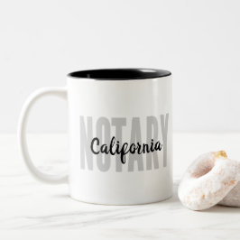 Taza Bicolor Notario público de California Faded Black Big Font