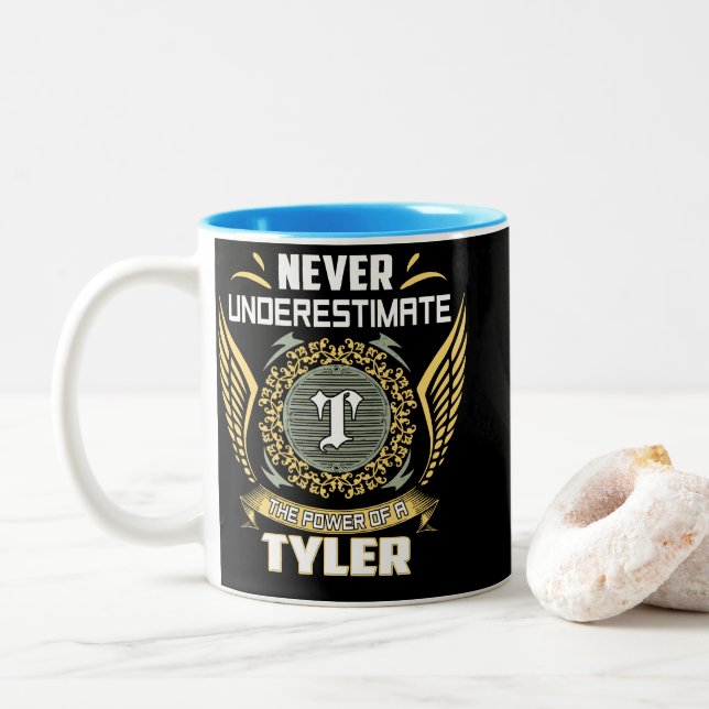 Taza Bicolor Nunca Subestimes El Poder De Un Tyler (Con donut)