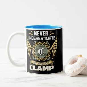 Taza Bicolor Nunca Subestimes El Poder De Una Abrazadera