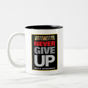 Taza Bicolor Nunca te rindas, nunca te desanimes. Frase motivac