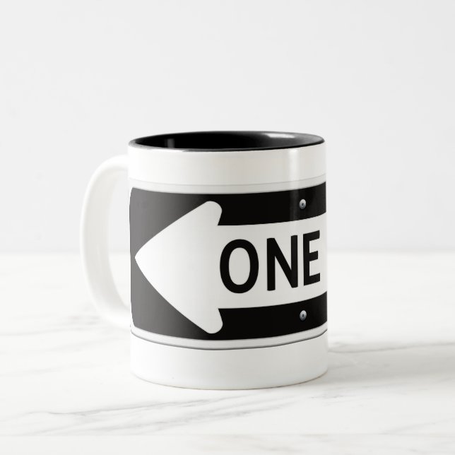 Taza Bicolor One way black and white street sign (Anverso izquierdo)