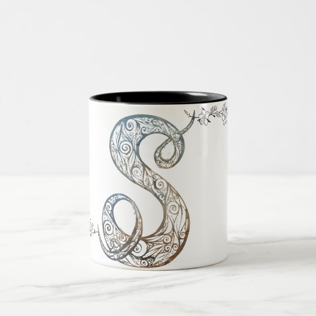Taza Bicolor Ornamental Script Letter S Mug (Centro)