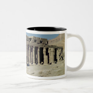 Taza Bicolor Osiride figura Ramesses II que flanquea las