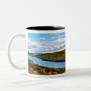 Taza Bicolor "Otoño en el lago de las nubes"