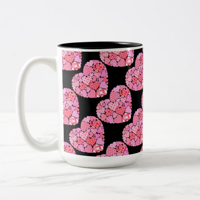 Taza Bicolor Parchwork Hearts Black Coffee Mug (Izquierda)