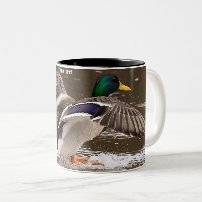 Taza Bicolor Patos Silbones Despegando (Anverso derecho)