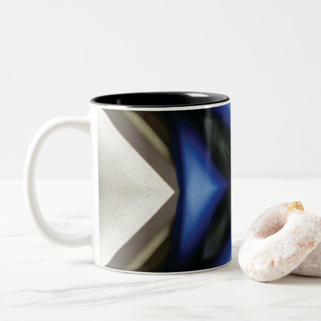 Taza Bicolor Patrón 103.ai (Con donut)