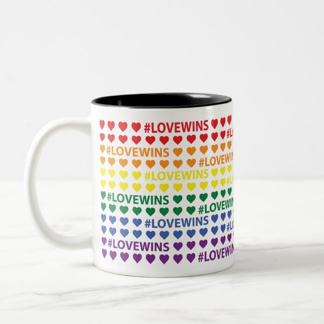 Taza Bicolor Patrón cardíaco arcoiris de #LoveWins (Izquierda)
