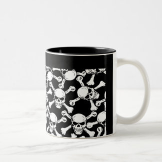 TAZA BICOLOR PATRÓN DE CRUZADOS DE CALAVERAS GÓTICAS