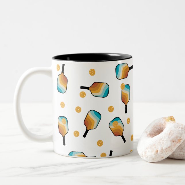 Taza Bicolor Patrón de remo y bola de bolas (Con donut)