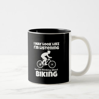 Taza Bicolor Pensar en la bicicleta es divertido