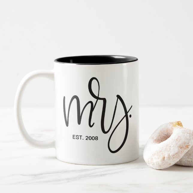 Taza Bicolor Personalizado Script, "Mrs." ESTABLECIDO (Con donut)
