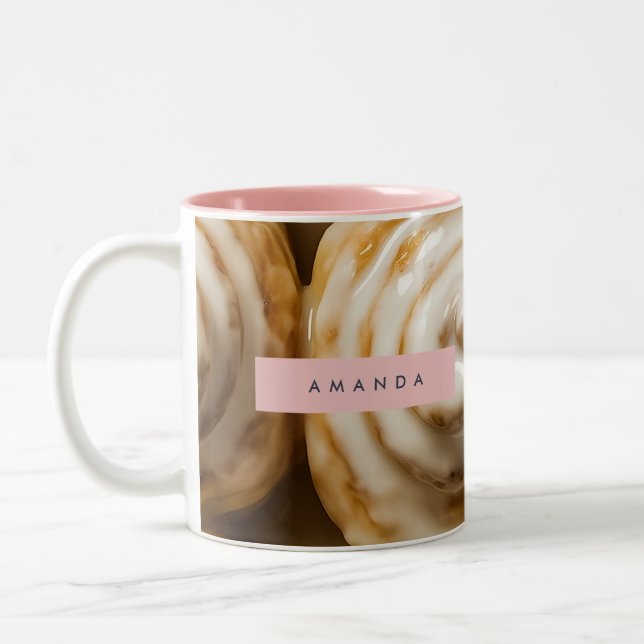Taza Bicolor Personalized Cozy Cinnamon Roll Swirl  (Izquierda)