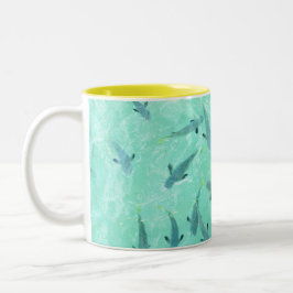 Taza Bicolor Pescado de Fiyi nadando en aguas azules claras