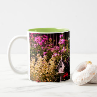 Taza Bicolor Pintado personalizado en casa de pájaros de jardín