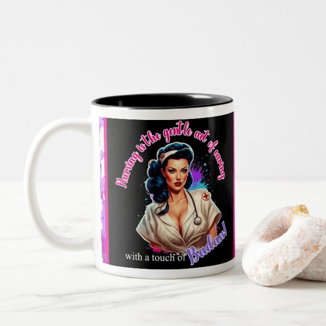 Taza Bicolor Pinup_ Nurse Badass (Con donut)