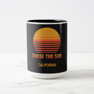 Taza Bicolor Plantilla personalizada de puesta de sol retro 'Pe