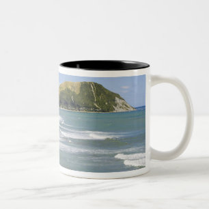 Taza Bicolor Playa Makorori cerca de Gisborne, Eastland, Nueva