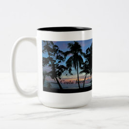 Taza Bicolor Playa tropical en la puesta del sol