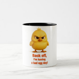 Taza Bicolor Pollito enfadado – “Back off, I’m having a bad egg