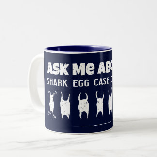 Taza Bicolor Pregúntame sobre mi colección de Fundas de huevo d