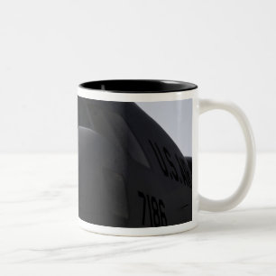 Taza Bicolor Primer del frente de A.C. - 17 Globemaster III