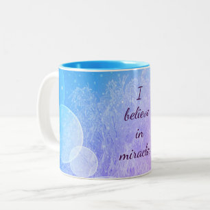 Taza Bicolor Púrpura / Azul creen en el diseño de los milagros