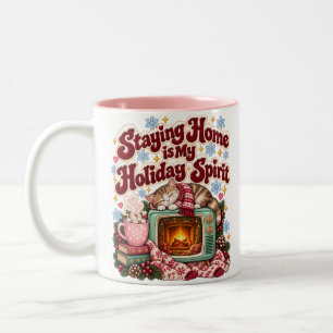 Taza Bicolor Quedarse en casa es mi espíritu navideño divertido