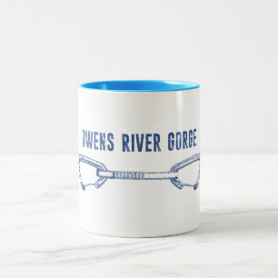 Taza Bicolor Quickdraw de escalada en roca en Owens River Gorge