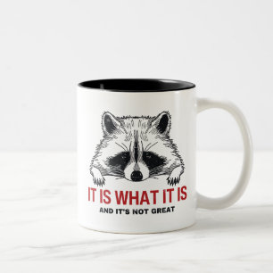 Taza Bicolor Raccoon gracioso es lo que es y no es grandioso