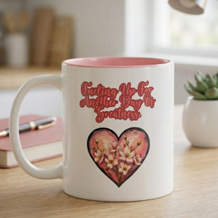 Taza Bicolor Recargando Para Otro Día De Grandeza Mamá