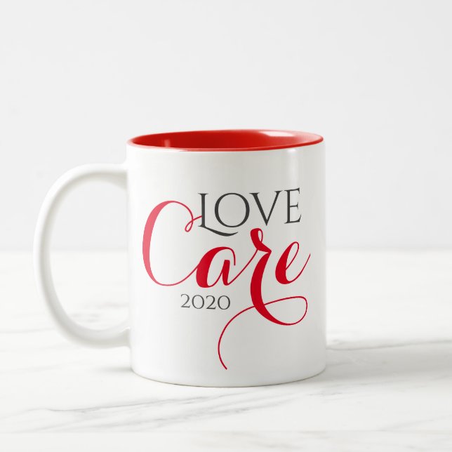 Taza Bicolor Red Quarantine Love and Care Mug (Izquierda)