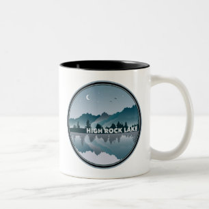 Taza Bicolor Reflexión sobre Carolina del Norte en el lago High