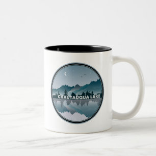 Taza Bicolor Reflexión sobre el lago Chautauqua en Nueva York