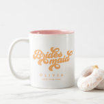Taza Bicolor Regalo de dama de honor personalizado de Retro Boh<br><div class="desc">Retro Boho Daisy regalo personalizado de la dama de honor de dos tonos café Mug</div>