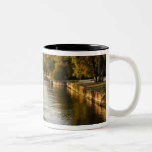 Taza Bicolor Remeros en la laguna de Lincoln Park, Chicago, Ill