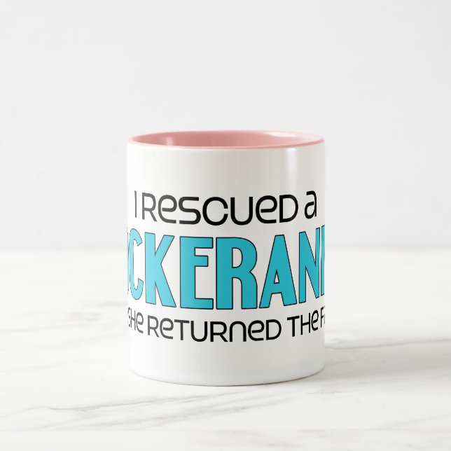 Taza Bicolor Rescaté una adopción (femenina) del perro de (Centro)