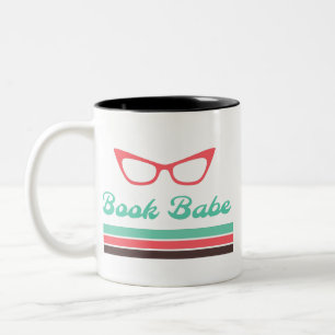 Taza Bicolor Reserva una abe con gafas de ojos de gato y barras