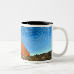 Taza Bicolor Resplandor rojo de la famosa roca Ayers en el Outb