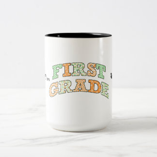 Taza Bicolor Retro First Grade Back to School Typography