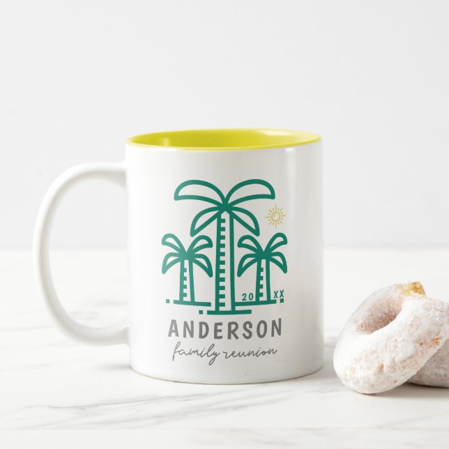 Taza Bicolor Reunión personalizada de la familia de playa (Con donut)
