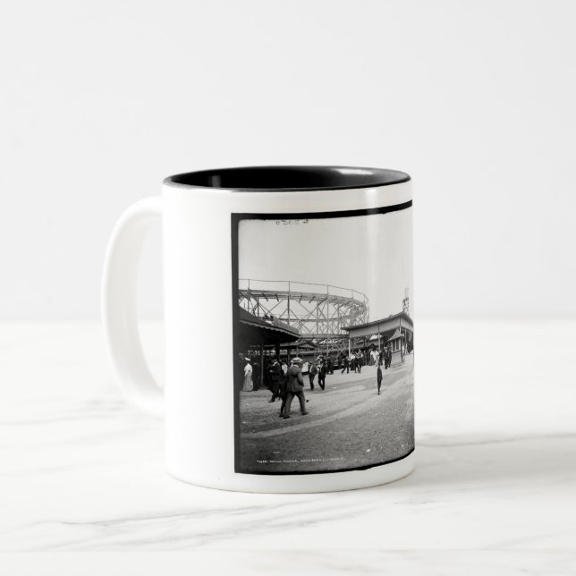 Taza Bicolor Roller Coaster, Euclid Beach, Cleveland, Ohio (Anverso izquierdo)