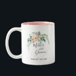 Taza Bicolor Rubefacción verano Floral Wreath Wedder Favor<br><div class="desc">Celebra a la Madre del Groom (o personalizar que diga cualquier miembro de tu fiesta nupcial) con este Gorgeous Coffee Mug. ¡Esto hará que su mamá o su suegra se sientan muy especiales! Agregue la redacción de su personalizado a este diseño utilizando los cuadros "Editar esta plantilla de diseño" situados...</div>