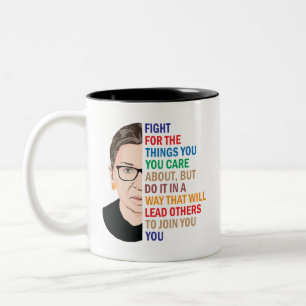 Taza Bicolor Ruth Bader Ginsburg, combate las cosas que crees
