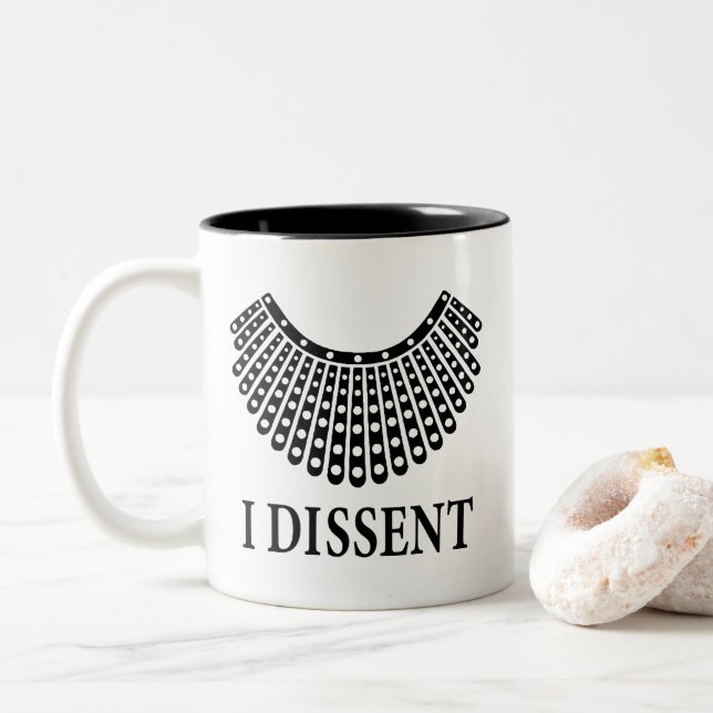 Taza Bicolor Ruth Bader Ginsburg "Yo discrepo" (Con donut)