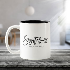 Taza Bicolor Sagittarius Horoscope Rótulo Zodiaco de escritura 